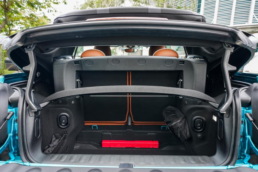 Багажник Mini Cooper S Cabrio (F57) 2018 года  (MY) (фото 4 из 20)